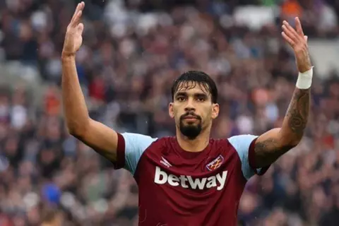 تقارير: وست هام يفتح باب الرحيل أمام باكيتا